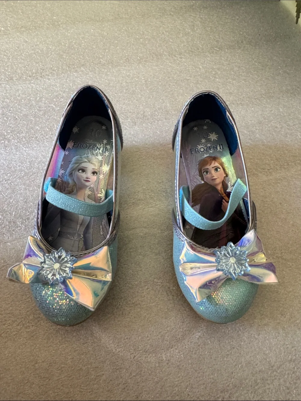 Disney Girls' Iridescent Frozen II Bow Shoes -  EUC Light Blue Size 10